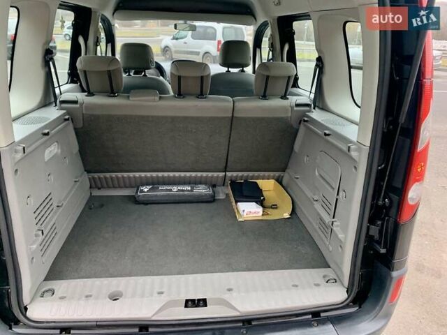 Черный Рено Кенгу, объемом двигателя 1.6 л и пробегом 170 тыс. км за 7900 $, фото 9 на Automoto.ua