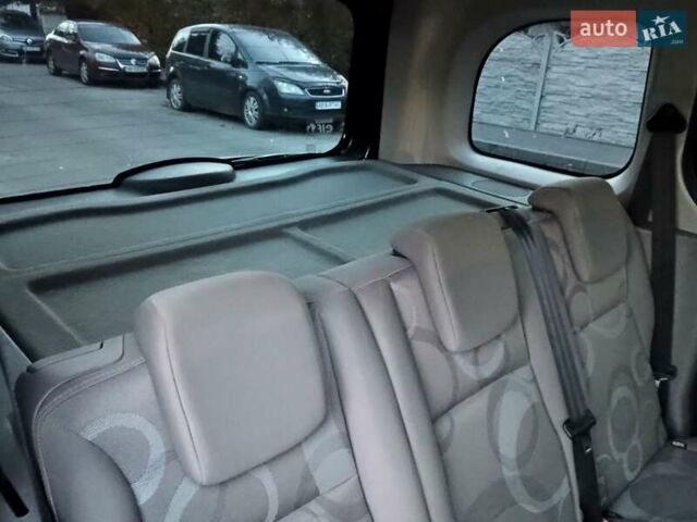 Чорний Рено Кєнгу, об'ємом двигуна 1.6 л та пробігом 228 тис. км за 7850 $, фото 34 на Automoto.ua