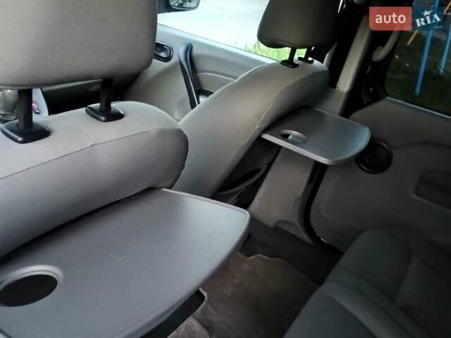 Рено Кєнгу 2010 у Вінниці на Automoto.ua Чорний Рено Кєнгу, об'ємом двигуна 1.6 л та пробігом 227 тис. км за 7850 $, фото 15 на Automoto.ua