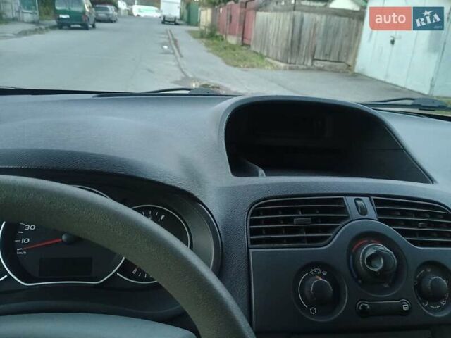 Рено Кєнгу 2010 у Вінниці на Automoto.ua Чорний Рено Кєнгу, об'ємом двигуна 1.6 л та пробігом 227 тис. км за 7850 $, фото 10 на Automoto.ua