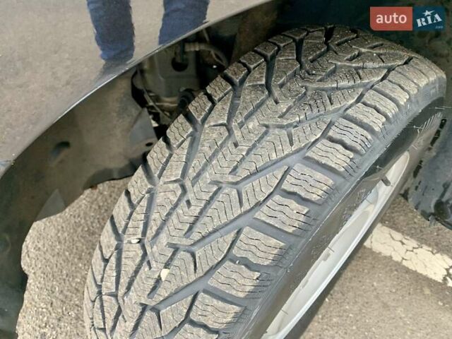 Черный Рено Кенгу, объемом двигателя 1.6 л и пробегом 170 тыс. км за 7900 $, фото 6 на Automoto.ua