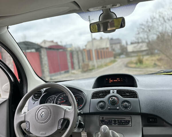 Чорний Рено Кєнгу, об'ємом двигуна 1.6 л та пробігом 229 тис. км за 7999 $, фото 35 на Automoto.ua