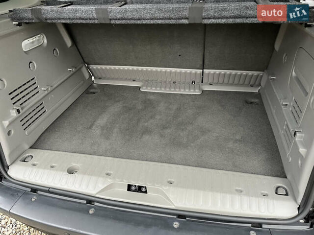 Черный Рено Кенгу, объемом двигателя 1.6 л и пробегом 202 тыс. км за 7800 $, фото 83 на Automoto.ua