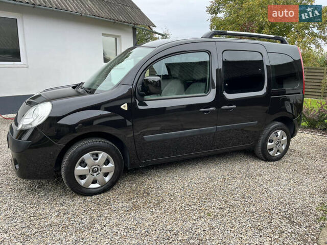 Черный Рено Кенгу, объемом двигателя 1.6 л и пробегом 202 тыс. км за 7800 $, фото 1 на Automoto.ua