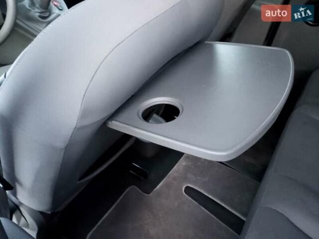 Рено Кєнгу 2010 у Вінниці на Automoto.ua Чорний Рено Кєнгу, об'ємом двигуна 1.6 л та пробігом 227 тис. км за 7850 $, фото 12 на Automoto.ua