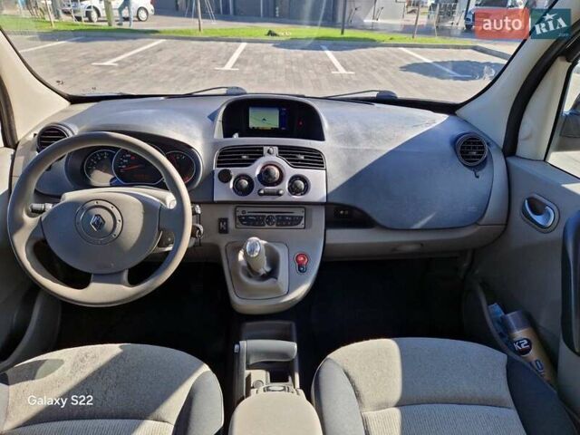Черный Рено Кенгу, объемом двигателя 1.6 л и пробегом 202 тыс. км за 8100 $, фото 26 на Automoto.ua
