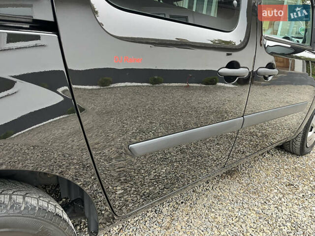 Черный Рено Кенгу, объемом двигателя 1.6 л и пробегом 202 тыс. км за 7800 $, фото 47 на Automoto.ua
