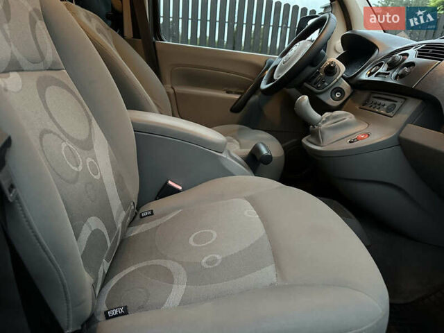 Черный Рено Кенгу, объемом двигателя 1.6 л и пробегом 254 тыс. км за 7300 $, фото 6 на Automoto.ua