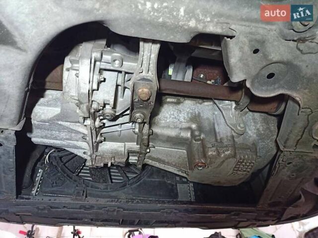 Черный Рено Кенгу, объемом двигателя 1.6 л и пробегом 202 тыс. км за 8100 $, фото 11 на Automoto.ua