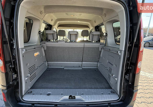 Чорний Рено Кєнгу, об'ємом двигуна 1.6 л та пробігом 178 тис. км за 8299 $, фото 8 на Automoto.ua