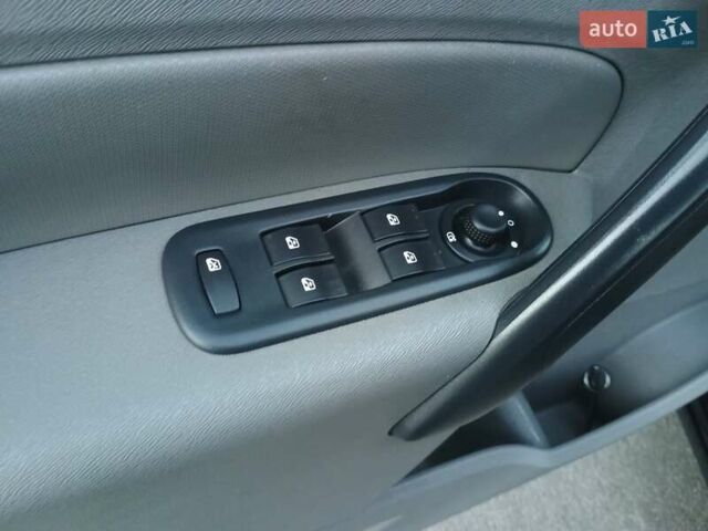 Рено Кєнгу 2010 у Вінниці на Automoto.ua Чорний Рено Кєнгу, об'ємом двигуна 1.6 л та пробігом 227 тис. км за 7850 $, фото 41 на Automoto.ua