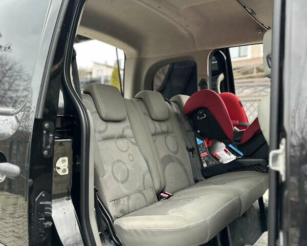 Чорний Рено Кєнгу, об'ємом двигуна 1.6 л та пробігом 229 тис. км за 7999 $, фото 47 на Automoto.ua