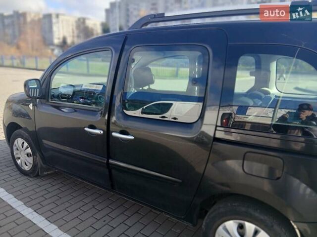 Черный Рено Кенгу, объемом двигателя 1.5 л и пробегом 240 тыс. км за 7600 $, фото 11 на Automoto.ua