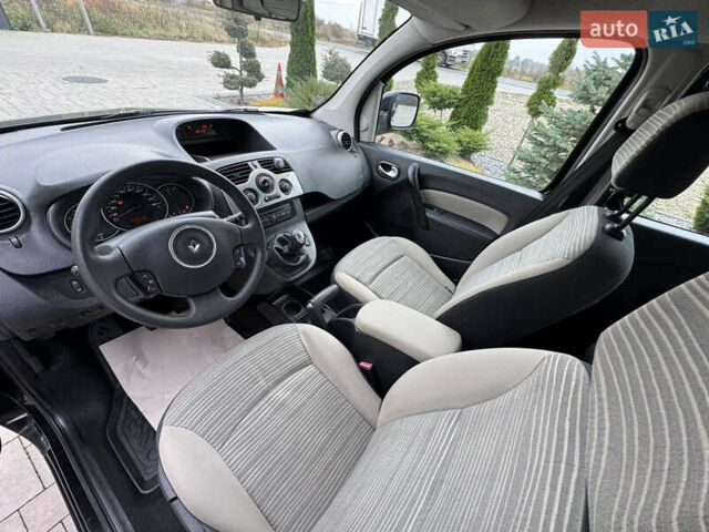 Рено Кенгу 2011 в Калуше на Automoto.ua Черный Рено Кенгу, объемом двигателя 1.6 л и пробегом 192 тыс. км за 7550 $, фото 11 на Automoto.ua