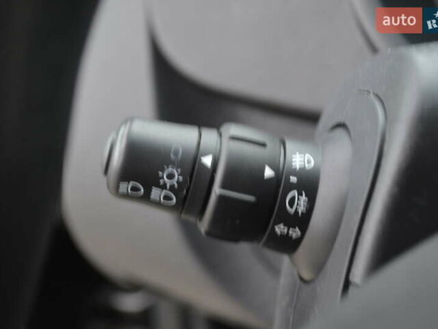 Чорний Рено Кєнгу, об'ємом двигуна 1.6 л та пробігом 170 тис. км за 8450 $, фото 33 на Automoto.ua