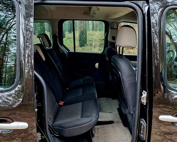 Черный Рено Кенгу, объемом двигателя 1.6 л и пробегом 229 тыс. км за 7900 $, фото 86 на Automoto.ua