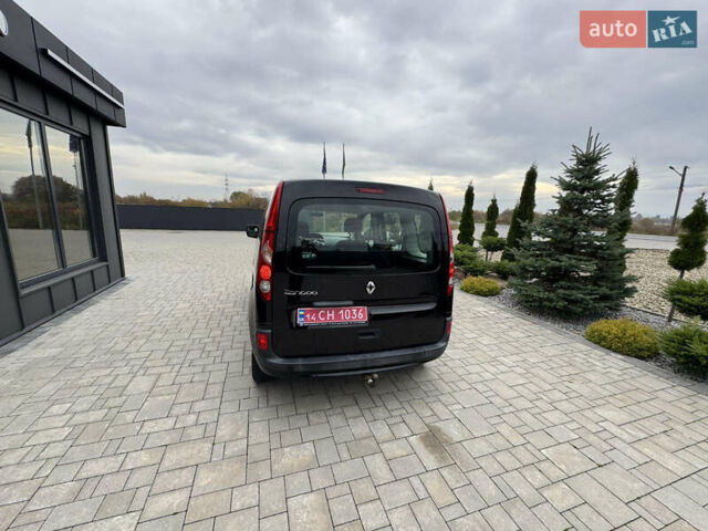 Рено Кенгу 2011 в Калуше на Automoto.ua Черный Рено Кенгу, объемом двигателя 1.6 л и пробегом 192 тыс. км за 7550 $, фото 3 на Automoto.ua