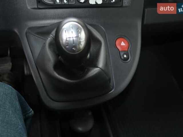 Чорний Рено Кєнгу, об'ємом двигуна 1.6 л та пробігом 170 тис. км за 8450 $, фото 31 на Automoto.ua