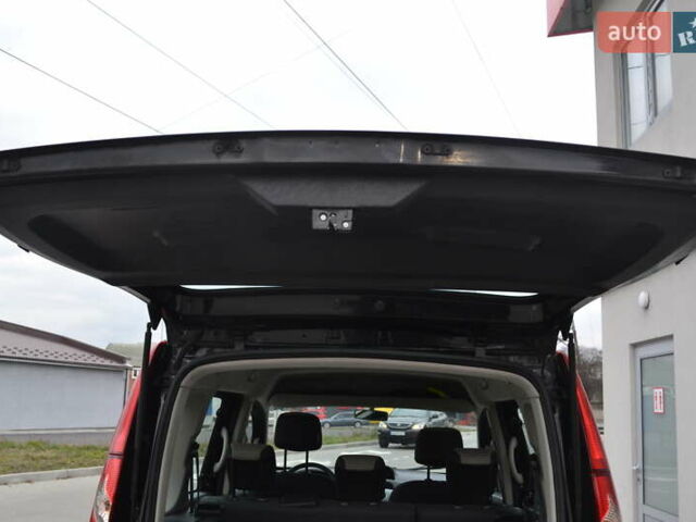 Чорний Рено Кєнгу, об'ємом двигуна 1.6 л та пробігом 170 тис. км за 8450 $, фото 9 на Automoto.ua