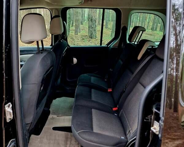 Черный Рено Кенгу, объемом двигателя 1.6 л и пробегом 229 тыс. км за 7900 $, фото 64 на Automoto.ua