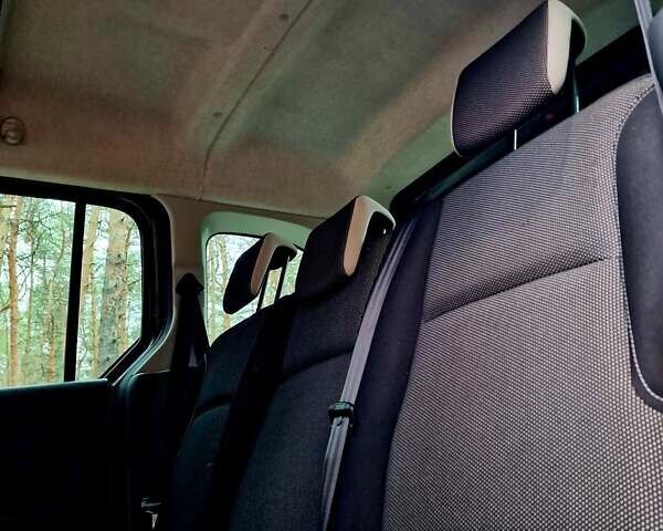 Черный Рено Кенгу, объемом двигателя 1.6 л и пробегом 229 тыс. км за 7900 $, фото 70 на Automoto.ua