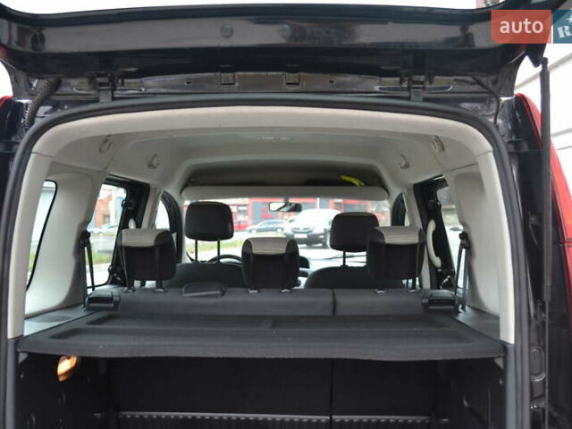 Чорний Рено Кєнгу, об'ємом двигуна 1.6 л та пробігом 170 тис. км за 8450 $, фото 10 на Automoto.ua