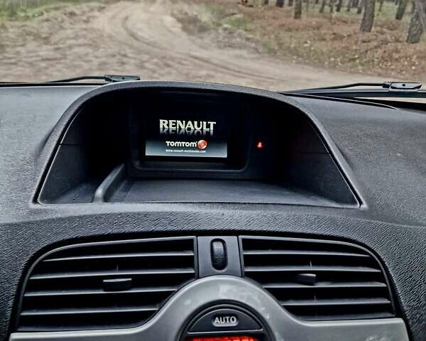 Черный Рено Кенгу, объемом двигателя 1.6 л и пробегом 229 тыс. км за 7900 $, фото 113 на Automoto.ua