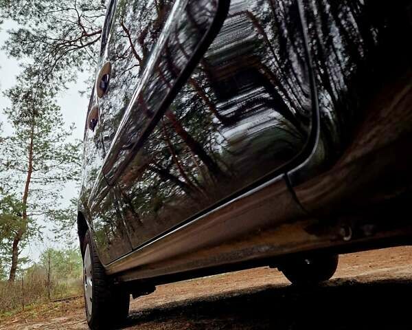 Черный Рено Кенгу, объемом двигателя 1.6 л и пробегом 229 тыс. км за 8000 $, фото 40 на Automoto.ua