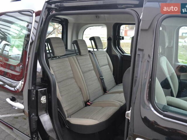 Чорний Рено Кєнгу, об'ємом двигуна 1.6 л та пробігом 170 тис. км за 8450 $, фото 22 на Automoto.ua