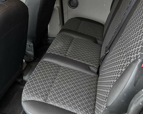 Черный Рено Кенгу, объемом двигателя 1.5 л и пробегом 138 тыс. км за 8500 $, фото 22 на Automoto.ua