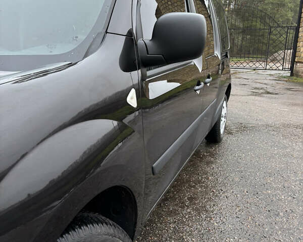 Черный Рено Кенгу, объемом двигателя 1.5 л и пробегом 138 тыс. км за 8500 $, фото 10 на Automoto.ua