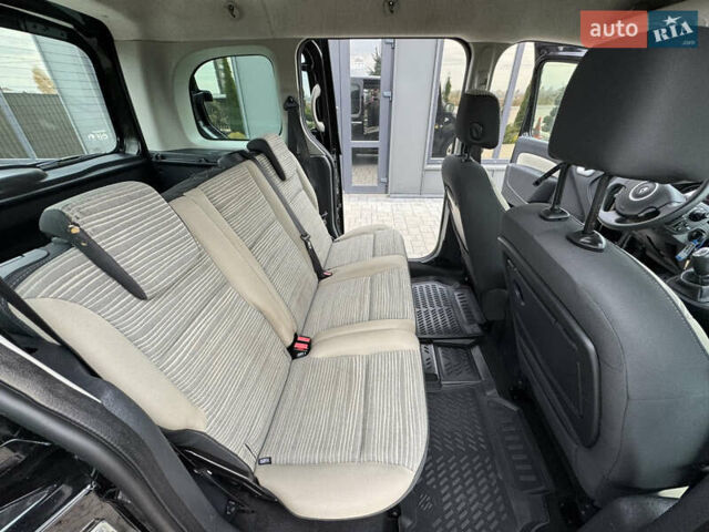 Рено Кенгу 2011 в Калуше на Automoto.ua Черный Рено Кенгу, объемом двигателя 1.6 л и пробегом 192 тыс. км за 7550 $, фото 9 на Automoto.ua