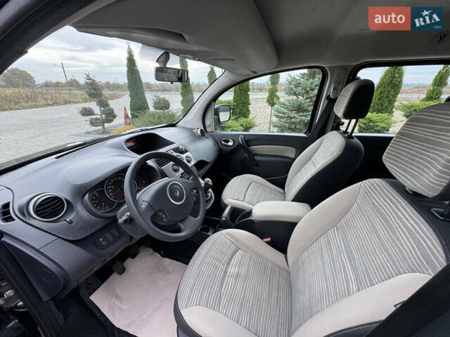 Рено Кенгу 2011 в Калуше на Automoto.ua Черный Рено Кенгу, объемом двигателя 1.6 л и пробегом 192 тыс. км за 7550 $, фото 13 на Automoto.ua