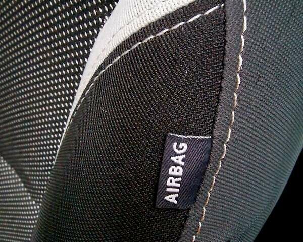 Черный Рено Кенгу, объемом двигателя 1.6 л и пробегом 229 тыс. км за 7900 $, фото 63 на Automoto.ua