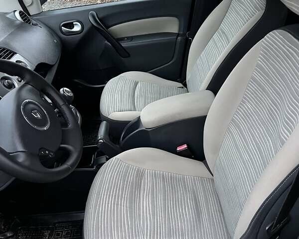 Чорний Рено Кєнгу, об'ємом двигуна 1.5 л та пробігом 218 тис. км за 7998 $, фото 25 на Automoto.ua