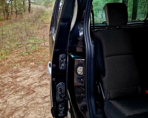 Черный Рено Кенгу, объемом двигателя 1.6 л и пробегом 229 тыс. км за 8000 $, фото 87 на Automoto.ua