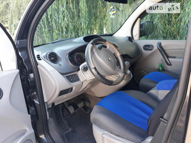 Рено Кенгу 2011 в Хмельницком на Automoto.ua Черный Рено Кенгу, объемом двигателя 1.5 л и пробегом 215 тыс. км за 7900 $, фото 20 на Automoto.ua
