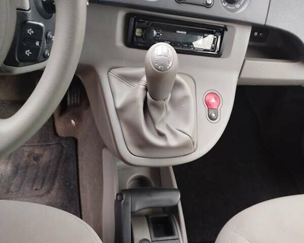 Чорний Рено Кєнгу, об'ємом двигуна 1.5 л та пробігом 225 тис. км за 7900 $, фото 3 на Automoto.ua