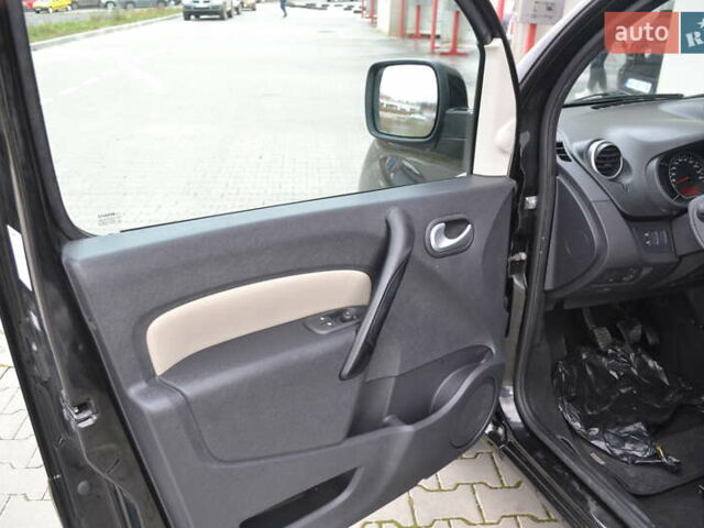 Чорний Рено Кєнгу, об'ємом двигуна 1.6 л та пробігом 170 тис. км за 8450 $, фото 19 на Automoto.ua