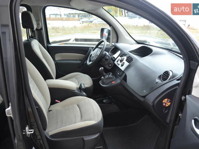 Чорний Рено Кєнгу, об'ємом двигуна 1.6 л та пробігом 170 тис. км за 8450 $, фото 24 на Automoto.ua