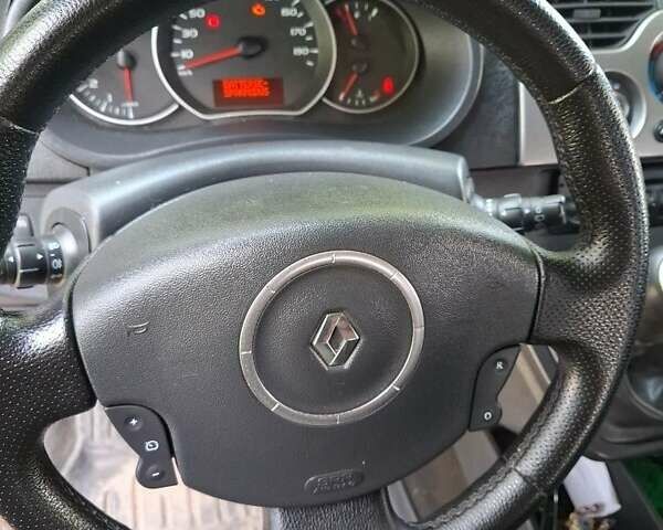 Черный Рено Кенгу, объемом двигателя 1.5 л и пробегом 260 тыс. км за 8200 $, фото 2 на Automoto.ua