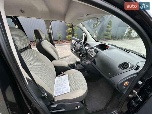 Чорний Рено Кєнгу, об'ємом двигуна 1.6 л та пробігом 212 тис. км за 8599 $, фото 18 на Automoto.ua