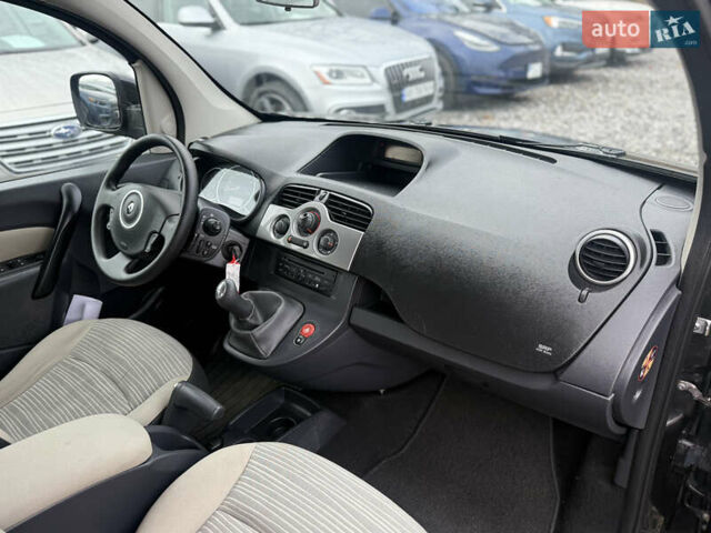 Черный Рено Кенгу, объемом двигателя 1.5 л и пробегом 214 тыс. км за 8999 $, фото 22 на Automoto.ua