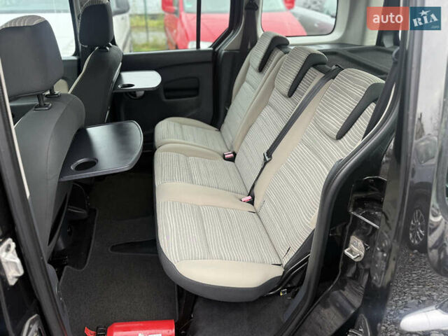 Черный Рено Кенгу, объемом двигателя 1.5 л и пробегом 214 тыс. км за 8999 $, фото 17 на Automoto.ua