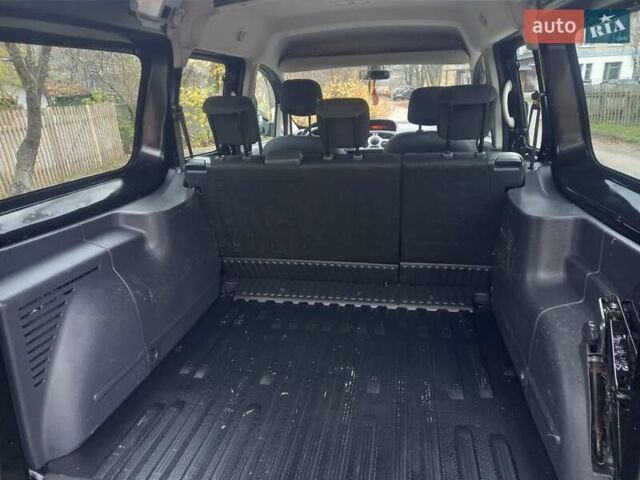 Черный Рено Кенгу, объемом двигателя 1.5 л и пробегом 80 тыс. км за 9650 $, фото 1 на Automoto.ua