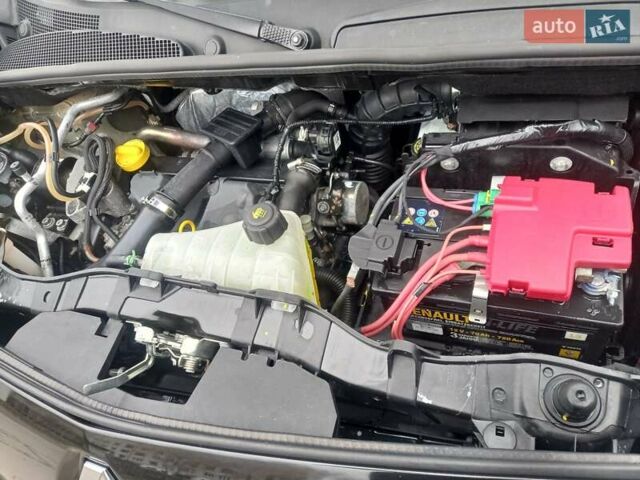 Черный Рено Кенгу, объемом двигателя 1.5 л и пробегом 80 тыс. км за 9650 $, фото 20 на Automoto.ua