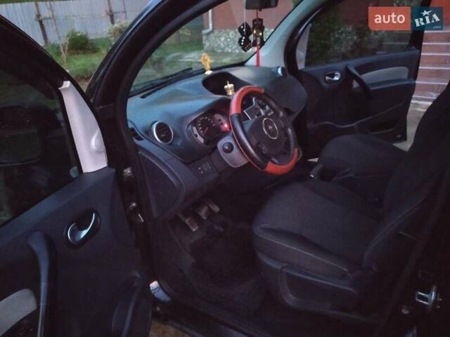 Черный Рено Кенгу, объемом двигателя 1.5 л и пробегом 260 тыс. км за 9700 $, фото 69 на Automoto.ua