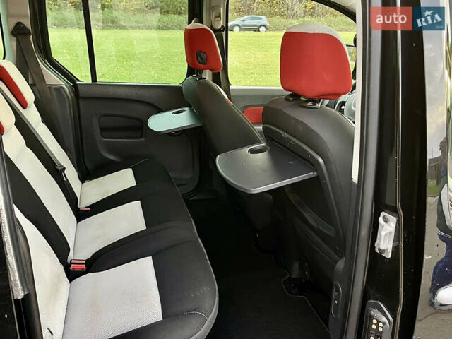 Черный Рено Кенгу, объемом двигателя 1.6 л и пробегом 178 тыс. км за 8750 $, фото 12 на Automoto.ua