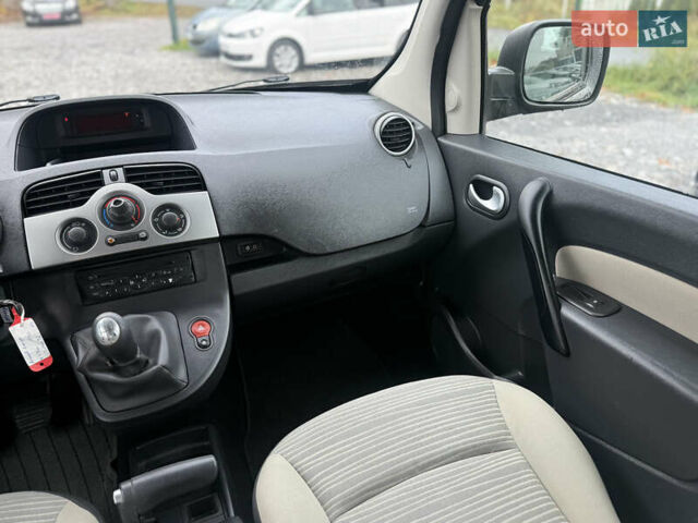 Черный Рено Кенгу, объемом двигателя 1.5 л и пробегом 214 тыс. км за 8999 $, фото 16 на Automoto.ua