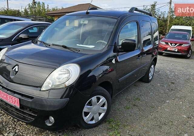 Черный Рено Кенгу, объемом двигателя 1.5 л и пробегом 220 тыс. км за 8700 $, фото 1 на Automoto.ua